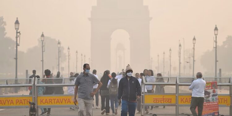 दिल्ली की वायु गुणवत्ता लगातार 2 दिन के लिए 'बहुत गरीब' श्रेणी में बनी हुई है: अचानक स्पाइक का कारण क्या है?