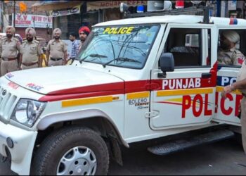 गुजरात पुलिस ने जलंधर में आदमी को ऐप के माध्यम से पाकिस्तान के आईएसआई को संवेदनशील जानकारी लीक करने के लिए गिरफ्तार किया