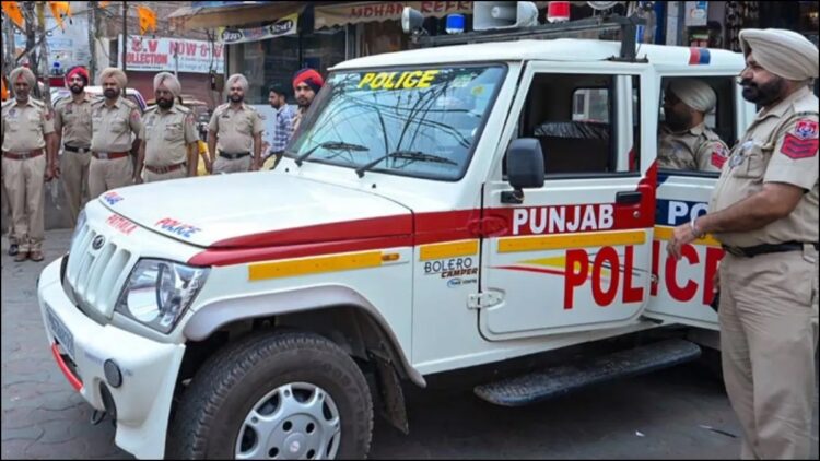 गुजरात पुलिस ने जलंधर में आदमी को ऐप के माध्यम से पाकिस्तान के आईएसआई को संवेदनशील जानकारी लीक करने के लिए गिरफ्तार किया