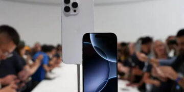 Apple ट्रम्प के 'नॉट इन इंडिया' कॉल को नजरअंदाज कर सकता है और भारत में iPhones का निर्माण जारी रख सकता है: यहाँ क्यों है
