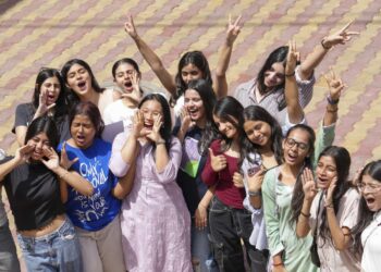 पंजाब PSEB कक्षा 10 वीं परिणाम 2025 आउट, 95.61 प्रतिशत पास, 100%सुरक्षित करके अक्षनूर टॉप्स: कैसे डाउनलोड करें