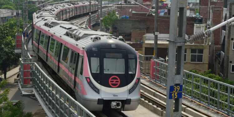 DMRC मई में IPL मैचों के लिए अंतिम मेट्रो ट्रेन टाइमिंग को अरुण जेटली स्टेडियम में विस्तारित करता है संशोधित अनुसूची की जाँच करें