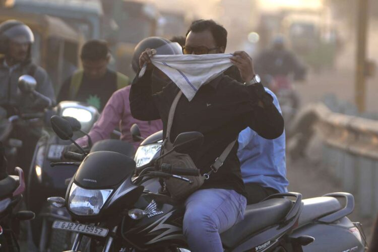 दिल्ली-एनसीआर में सक्रिय ग्रेड 1 एंटी-परागण कर्ब्स के रूप में AQI 'गरीब' श्रेणी में फिसल जाता है