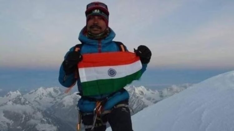 माउंट एवरेस्ट से उतरने से इनकार करने के बाद भारतीय पर्वतारोही की मृत्यु हो जाती है