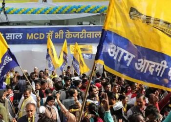 AAP के लिए बड़ा झटका: 13 पार्षदों ने छोड़ दिया, मुकेश गोयल के नेतृत्व में नई पार्टी की घोषणा की, शासन की कमी का हवाला दिया