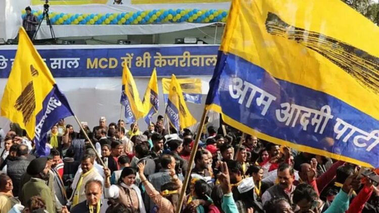 AAP के लिए बड़ा झटका: 13 पार्षदों ने छोड़ दिया, मुकेश गोयल के नेतृत्व में नई पार्टी की घोषणा की, शासन की कमी का हवाला दिया