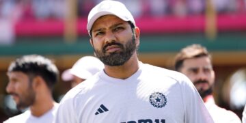 रवि शास्त्री ने 2019 में टेस्ट क्रिकेट में 'ऊब' रोहित शर्मा ओपन बनाने का निर्णय याद किया