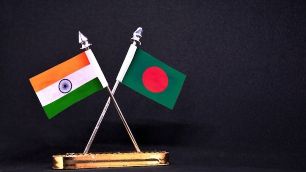 निष्पक्षता सुनिश्चित करने के उद्देश्य से भूमि बंदरगाहों के माध्यम से बांग्लादेशी निर्यात पर अंकुश लगाने का भारत का निर्णय: स्रोत
