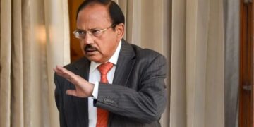 एनएसए डोवल ईरान के एनएससी सचिव के साथ बात करता है, चबहर पोर्ट के विकास में भारत की रुचि की पुष्टि करता है