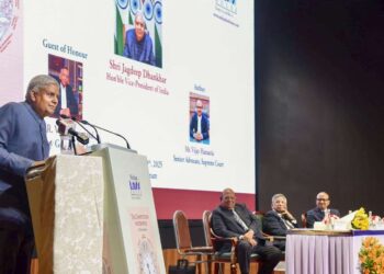 उपराष्ट्रपति धंखर ने प्रोटोकॉल पर CJI BR Gavai का समर्थन किया, 'मैं भी एक पीड़ित हूं'
