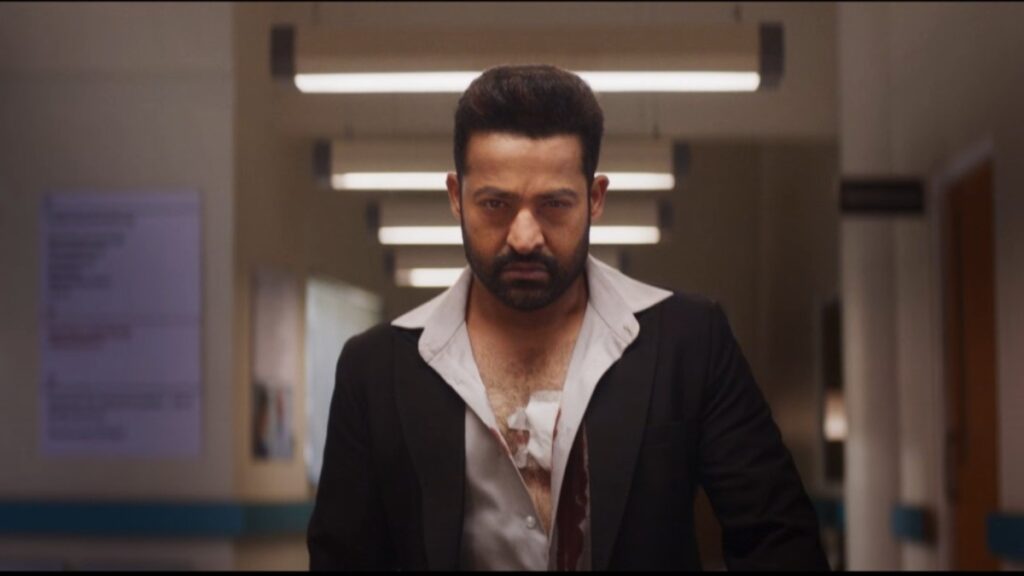 युद्ध 2 के लिए jr ntr का शुल्क netizens, पता है कि ऋतिक रोशन स्टारर के लिए देवरा अभिनेता का कितना भुगतान किया गया था