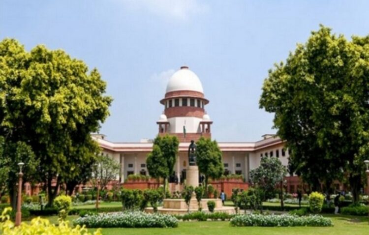 वक्फ लॉ केस: सुप्रीम कोर्ट का कहना है कि 'अदालतें तब तक हस्तक्षेप नहीं कर सकती जब तक ....' | बड़े अंक जानते हैं
