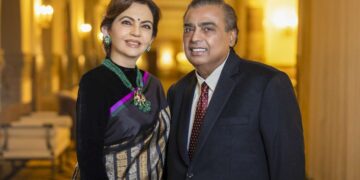 मुकेश और नीता अंबानी ने परोपकार में समय के 100 सबसे प्रभावशाली लोगों के बीच नाम दिया