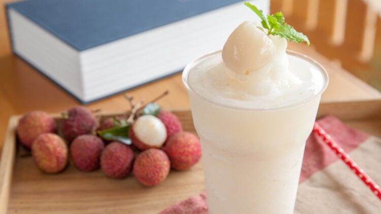Lychee स्मूथी रेसिपी: घर पर ताज़ा पेय बनाने के लिए चरण-दर-चरण गाइड का पालन करें