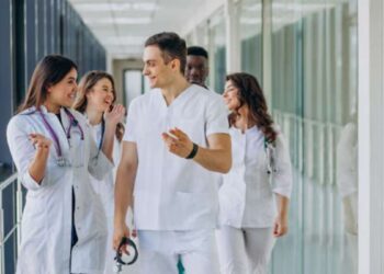 NEET UG 2025: NMC मेडिकल एस्पिरेंट्स के लिए दिशानिर्देश जारी करता है, MBBS छात्रों को लेने के लिए चरणों की जाँच करें