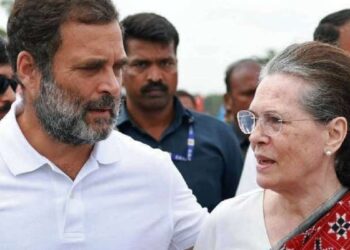 नेशनल हेराल्ड केस: सोनिया से जुड़ी फर्म, राहुल ने केवल 50 लाख रुपये में 2,000 करोड़ रुपये की संपत्ति हासिल की, दावा किया