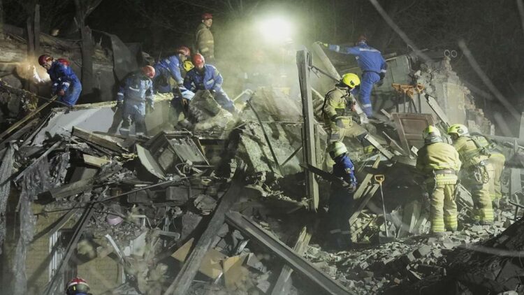 यूक्रेन: कीव का सामना बड़े पैमाने पर रूसी ड्रोन, मिसाइल हमले के साथ पूरे शहर में सुना गया है