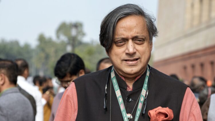 शशि थरूर ने कांग्रेस को अपनी 'सर्जिकल स्ट्राइक' टिप्पणी पर फ़्लैक किया: 'करने के लिए बेहतर चीजें हैं'