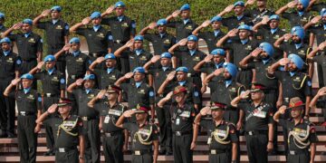 संयुक्त राष्ट्र ने दो भारतीय शांति सैनिकों को मरणोपरांत कर्तव्य के लिए उनके बलिदान के लिए सम्मानित किया