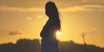 टीवी स्टार, जिन्होंने एक बार आमिर खान के साथ स्क्रीन साझा की, काजोल ने अब मानसिक वेलनेस कोच को बदल दिया है