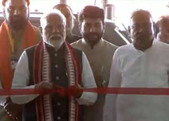 पीएम मोदी ने पटना हवाई अड्डे के नए टर्मिनल का उद्घाटन किया, बिहार की यात्रा के दौरान रोडशो आयोजित किया