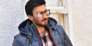 Aijaz Aslam ने पाकिस्तानी सेलेब्स पर प्रतिबंध पर भारत का मजाक उड़ाया: 'अभिनेताओं से डरते हुए, हमारी सेना के बारे में क्या?'