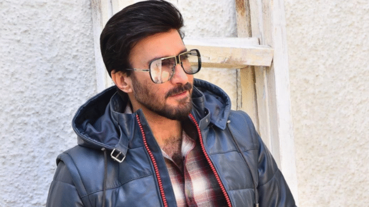 Aijaz Aslam ने पाकिस्तानी सेलेब्स पर प्रतिबंध पर भारत का मजाक उड़ाया: 'अभिनेताओं से डरते हुए, हमारी सेना के बारे में क्या?'
