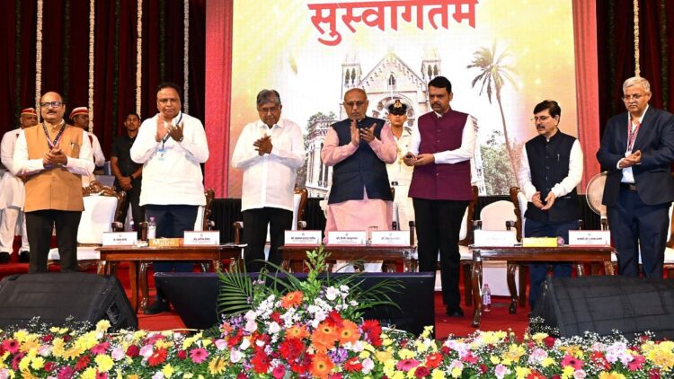 CM Fadnavis का कहना है कि ब्रिटिश द्वारा VD Savarkar की बैरिस्टर की डिग्री को बहाल करने के प्रयास शुरू करेंगे