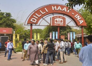 Dilli Haat Fire: दिल्ली पुलिस ने जांच शुरू की क्योंकि कई दुकानें राख में बदल जाती हैं, सीसीटीवी फुटेज को स्कैन किया जा रहा है