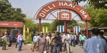 Dilli Haat Fire: दिल्ली पुलिस ने जांच शुरू की क्योंकि कई दुकानें राख में बदल जाती हैं, सीसीटीवी फुटेज को स्कैन किया जा रहा है