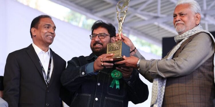 GFBN कहानी: डॉ। राजाराम त्रिपाठी, छत्तीसगढ़ की 'हर्बल किंग' से मिलें, जिन्होंने 70 करोड़ रुपये का खेती साम्राज्य बनाया