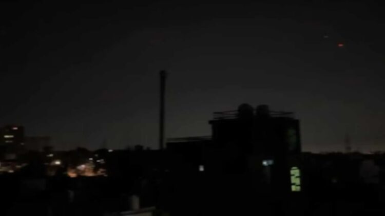 GOC के पास विस्फोटों के बाद जम्मू में लागू किया गया ब्लैकआउट पूरा करें