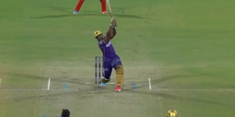 IPL 2025, DC बनाम KKR: आंद्रे रसेल अपने जन्मदिन पर 106-मीटर छह को तोड़ता है, स्टार्क के पूर्ण टॉस को दंडित करता है