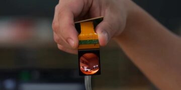 OLED-on-Silicon संवर्धित वास्तविकता को बदल देगा: सैमसंग ने XR उपकरणों के लिए 5,000 पीपीआई के घनत्व और 15,000 निट्स तक की चरम चमक के साथ पैनलों का अनावरण किया है