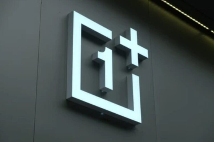 OnePlus 15 एक 7000mAh+ बैटरी पैक करने की संभावना है, यहाँ विवरण