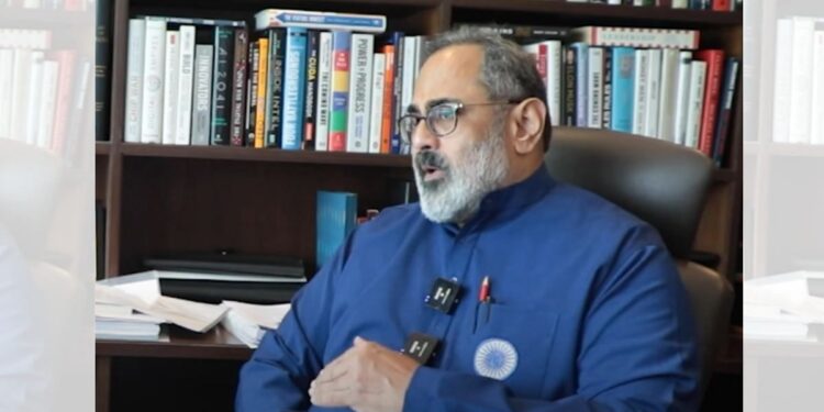'Oppn'- Kerala BJP प्रमुख में देशभक्त थरूर और ओवासी की प्रशंसा करते हैं, कांग्रेस की' पोस्ट-टेरर राजनीति 'को स्लैम्स