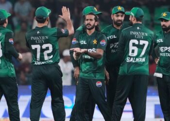 Pakistan begin Mike Hesson era with a win against Bangladesh as Hasan Ali, Shadab Khan shine