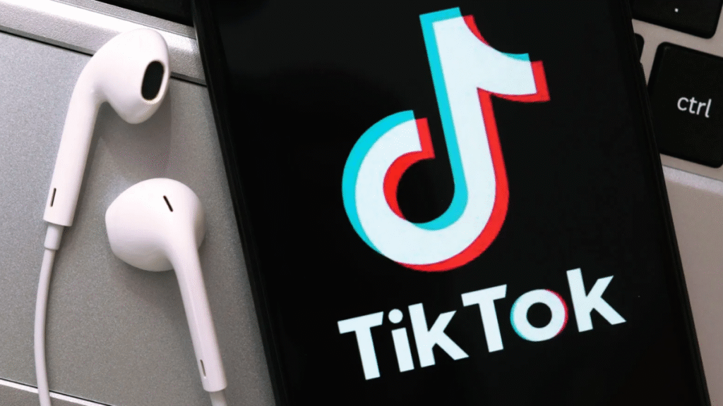 Tiktok ने चीन डेटा ट्रांसफर के साथ यूरोपीय संघ के गोपनीयता नियमों को तोड़ने के लिए $ 600 मिलियन का जुर्माना लगाया