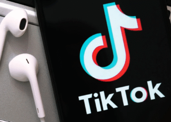 Tiktok ने चीन डेटा ट्रांसफर के साथ यूरोपीय संघ के गोपनीयता नियमों को तोड़ने के लिए $ 600 मिलियन का जुर्माना लगाया
