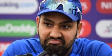 WATCH: “Player abhi ghar mein betha hota, bistar mein apne soya hota,” Rohit Sharma on players handling pressure and critics