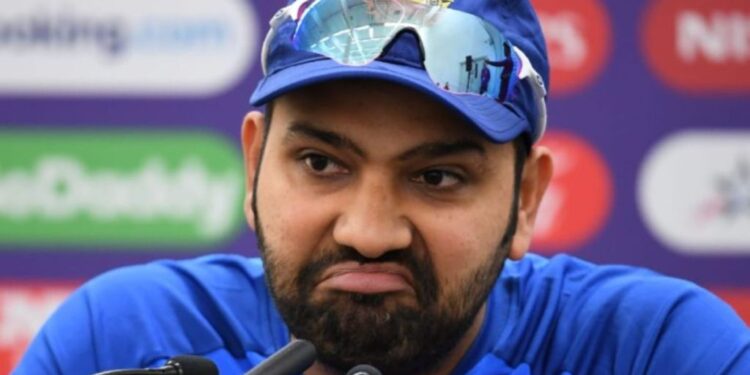 WATCH: “Player abhi ghar mein betha hota, bistar mein apne soya hota,” Rohit Sharma on players handling pressure and critics