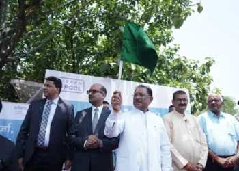 अडानी समूह खनन लॉजिस्टिक्स के लिए भारत के पहले हाइड्रोजन-संचालित ट्रक को तैनात करता है