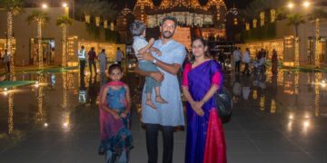 "अयोध्या से अबू धाबी तक - श्री अरुण योगिराज ने BAPS मंदिर को 'भारतीय संस्कृति के लिए वैश्विक श्रद्धांजलि' के रूप में वर्णित किया है।"