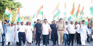 अलगाववादी से राष्ट्रवादी तक - डीएमके की देशभक्ति पर नज़र डालें