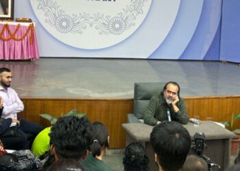 आचार्य प्रशांत कहते हैं, "आरक्षण सशक्त है"