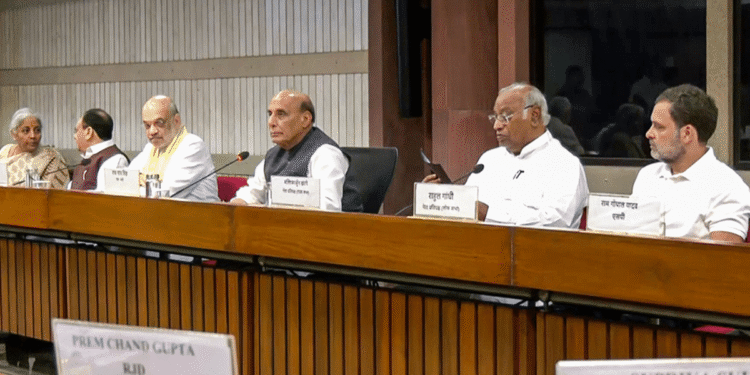 ओपी सिंदूर: भारत के मामले को बनाने के लिए विश्व राजधानियों में केंद्र के बहु-पार्टी प्रतिनिधिमंडल में शामिल होने के लिए कांग्रेस