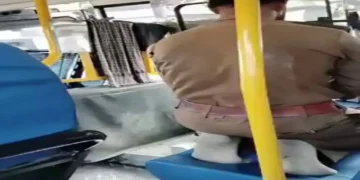 कर्नाटक वायरल वीडियो: परीक्षण धैर्य! ड्राइवर बीच में बस बंद कर देता है, नमाज़ प्रदान करता है, यात्रियों को उच्च और गर्मी में सूखा छोड़ दिया जाता है