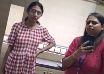 कर्नाटक वायरल वीडियो: भाषा की पंक्ति कन्नड़ पर फिर से बढ़ती है, एसबीआई शाखा प्रबंधक का कहना है कि केवल हिंदी में बोलेंगे, नेटिज़ेंस रिएक्ट