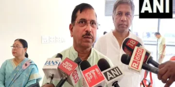 कर्नाटक समाचार: उम्मीदवार ने एनईईटी परीक्षा के दौरान जेनू को हटाने के लिए कहा, केंद्रीय मंत्री प्रालहाद जोशी ने अभिनय करने के लिए सीएम के रूप में प्रतिक्रिया दी