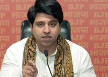 "कांग्रेस पाकिस्तान प्रास्ट पार्टी बन गई है": शहजाद पूनवाल्ला ने सर्जिकल स्ट्राइक रिमार्क्स पर चरनजीत चन्नी को स्लैम्स स्लैम्स